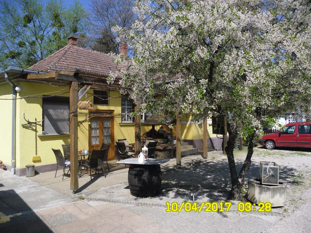 Pension Heidi Lenti Ngoại thất bức ảnh